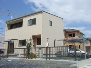 施工例：新しい家族と共に過ごす家～全体的に明るい色調でまとめ