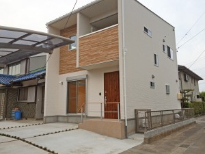 自然素材の家「ナチュリエ」施工例：熟年夫婦の「THEヤマカハ