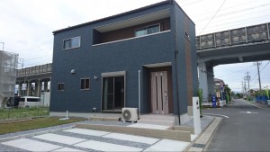 自然素材の家「ナチュリエ」施工例～大人な雰囲気を醸し出すナチ